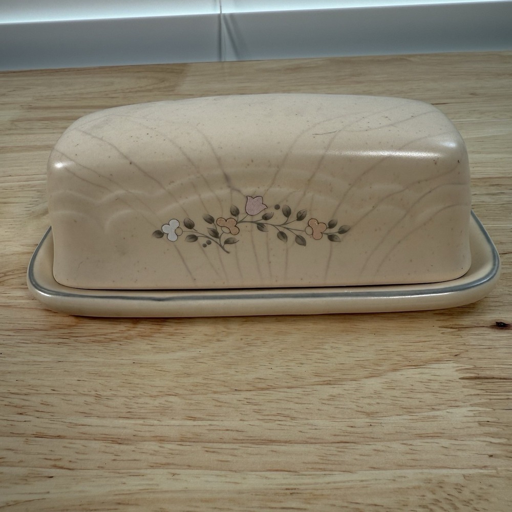Pfaltzgraff  Remembrance 1/4 Lb. Covered Butter Dish USA Vintage Retired 028 VTG - Picture 3 of 11